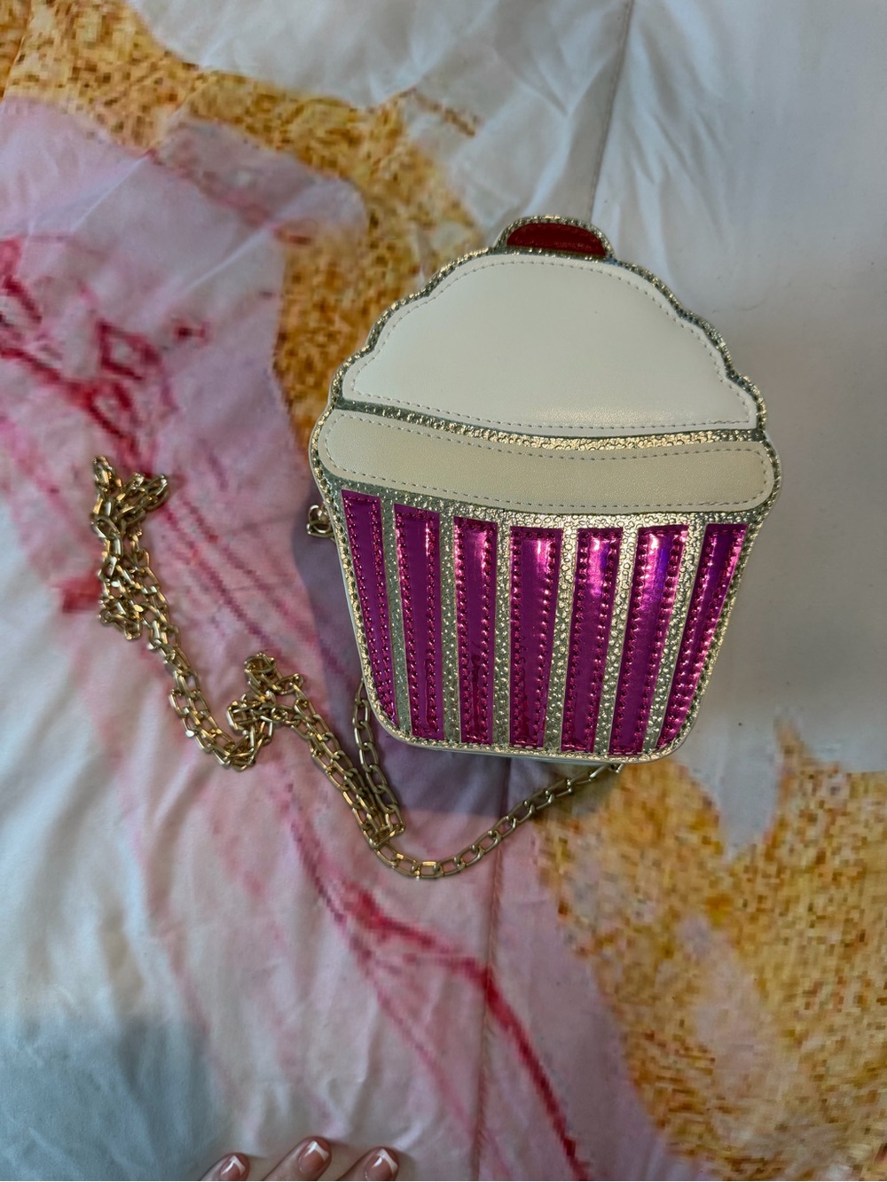 Novelty Cupcake Crossbody Bag in White and Metallic Pink